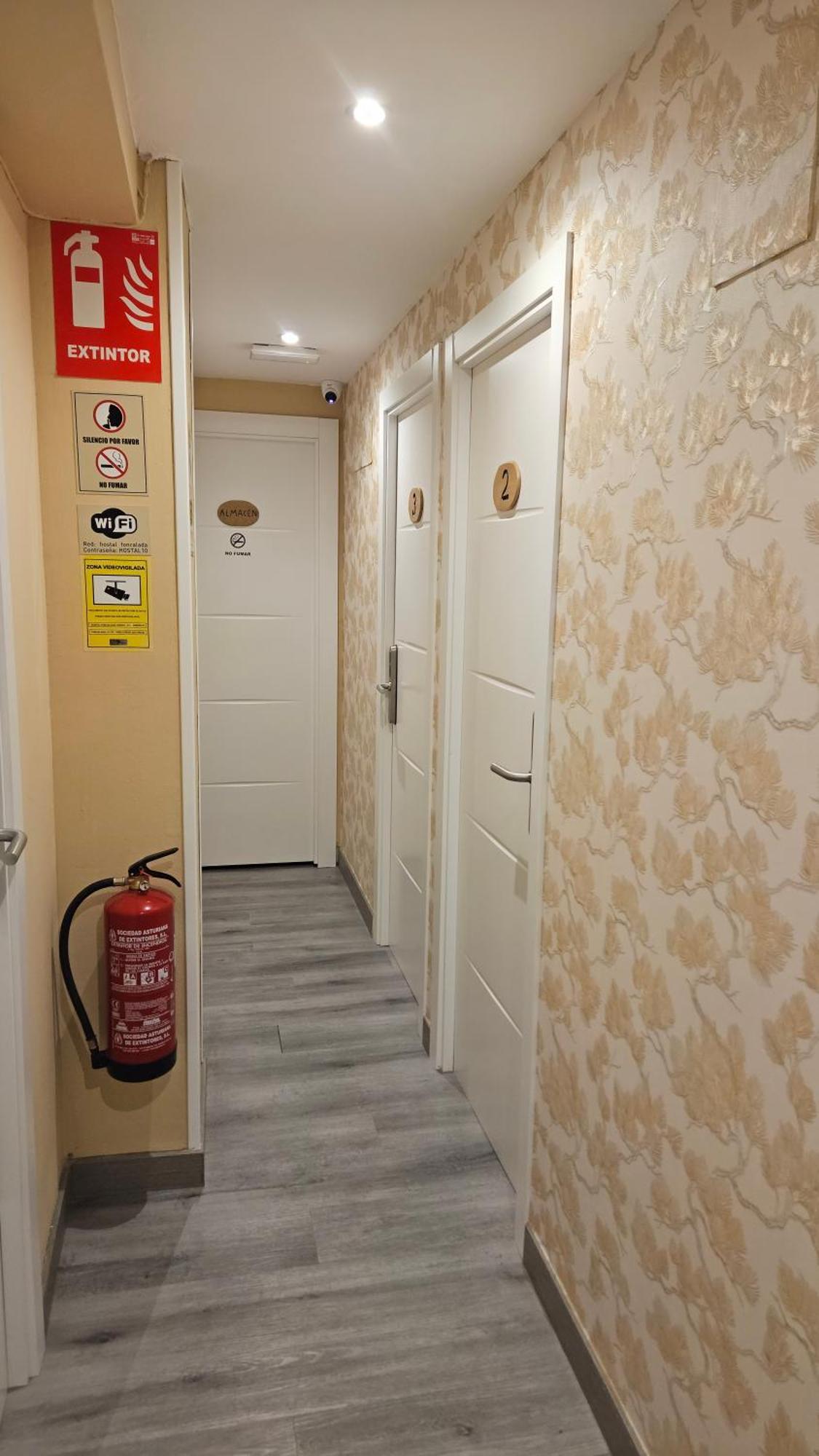 Hostal Foncalada Oviedo Kültér fotó